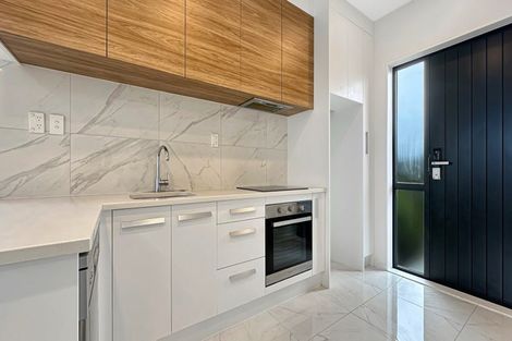 Photo of property in 140 Tiriwa Drive, Massey, Auckland, 0614