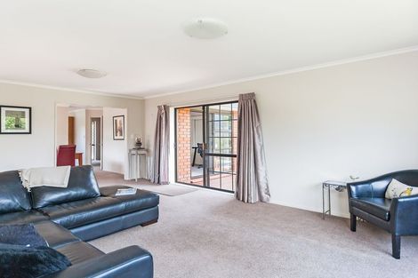Photo of property in 6 Jensen Street, Hokowhitu, Palmerston North, 4410