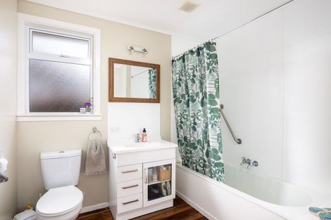 Photo of property in 9 Blackmore Street, Lynmouth, New Plymouth, 4310