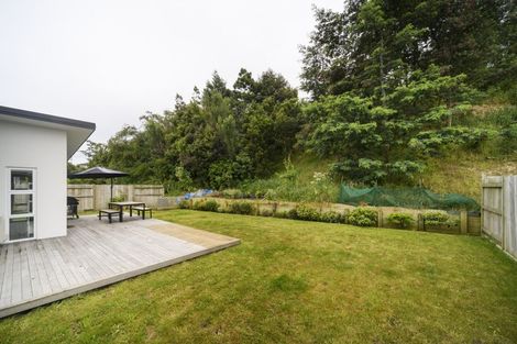 Photo of property in 13 Freedom Drive, Kelvin Grove, Palmerston North, 4414