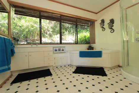 Photo of property in 17 Beach Place, Havelock, 7100