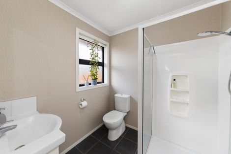 Photo of property in 7 Medallion Court, Kelvin Grove, Palmerston North, 4414