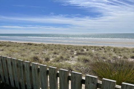 Photo of property in 107 Karewa Parade, Papamoa Beach, Papamoa, 3118
