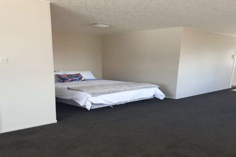 Photo of property in Churchill Flats, 213 The Terrace, Wellington Central, Wellington, 6011
