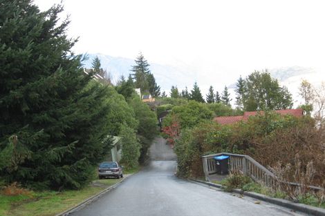 Photo of property in 14a Mckerrow Place, Sunshine Bay, Queenstown, 9300