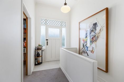 Photo of property in 46 Hawker Street, Mount Victoria, Wellington, 6011