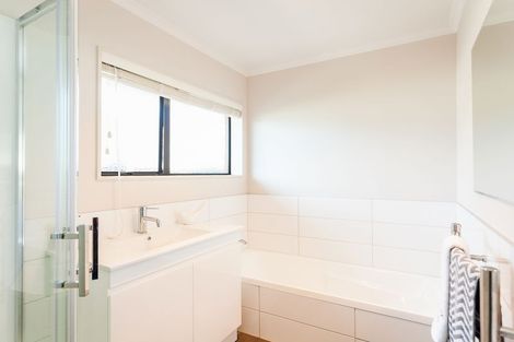 Photo of property in 6 Jensen Street, Hokowhitu, Palmerston North, 4410