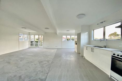 Photo of property in 32 Cape Road, Mangere, Auckland, 2022