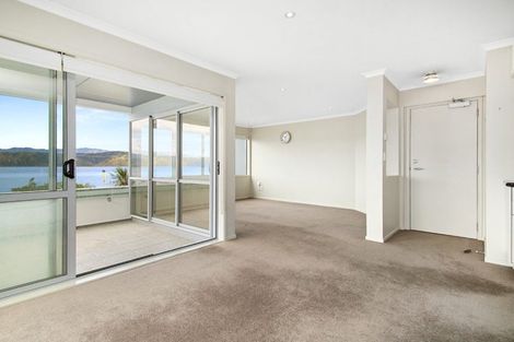Photo of property in 2/275 Karaka Bay Road, Karaka Bays, Wellington, 6022