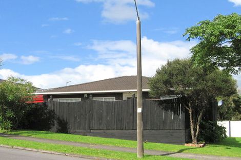 Photo of property in 2/2 Birman Close, Half Moon Bay, Auckland, 2012