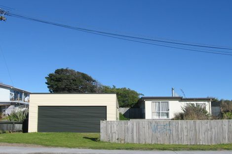 Photo of property in 35 Koromiko Street, Otaki Beach, Otaki, 5512