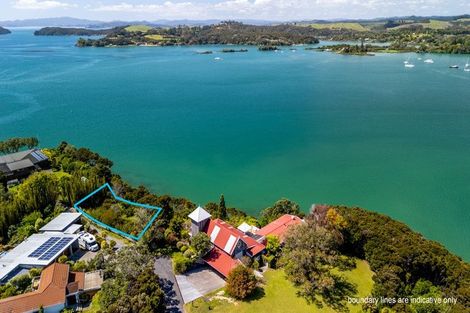 Photo of property in 100 Doves Bay Road, Kerikeri, 0294