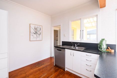 Photo of property in 18 Mahoe Avenue, Takaro, Palmerston North, 4410