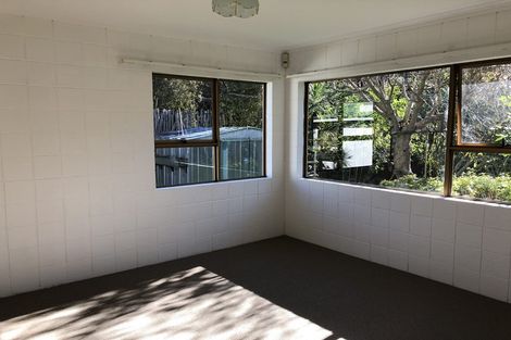 Photo of property in 2/29 Awaruku Road, Torbay, Auckland, 0630