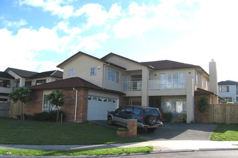 Photo of property in 8 Parkvale Grove, Te Atatu Peninsula, Auckland, 0610
