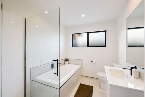 Photo of property in 32 Mckerrow Street, Marshland, Christchurch, 8083