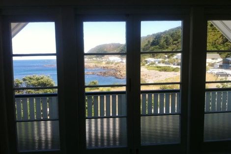 Photo of property in 93 Breaker Bay Road, Breaker Bay, Wellington, 6022