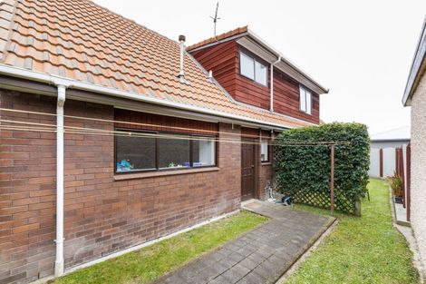 Photo of property in 483b Ruahine Street, Terrace End, Palmerston North, 4410
