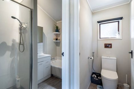 Photo of property in 1/7 Newstead Avenue, Browns Bay, Auckland, 0632