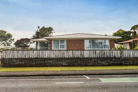 Photo of property in 239 Mangorei Road, Merrilands, New Plymouth, 4312
