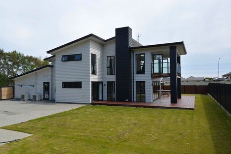 Photo of property in 77 Richfield Drive, Waikiwi, Invercargill, 9810