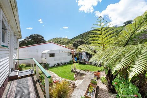 Photo of property in 70 Happy Valley Road, Owhiro Bay, Wellington, 6023
