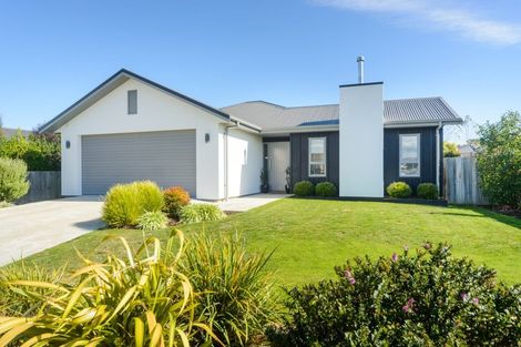 Photo of property in 4 Poplar Grove, Feilding, 4702