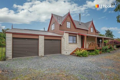 Photo of property in 16 Walton Park Avenue, Fairfield, Dunedin, 9018