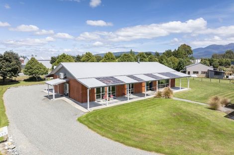 Photo of property in 22 Paton Place, Te Anau, 9600
