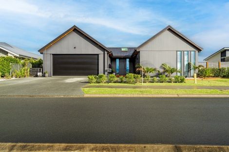 Photo of property in 24 Maturiki Drive, One Tree Point, 0118