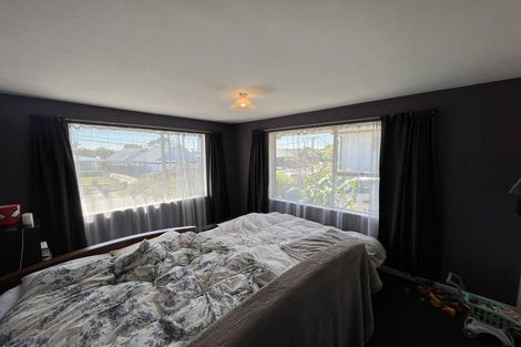 Photo of property in 32 Munro Street, Redwood, Christchurch, 8051