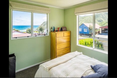 Photo of property in 30 Frobisher Street, Island Bay, Wellington, 6023