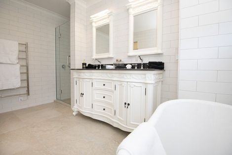 Photo of property in 14 Rutland Place, Taradale, Napier, 4112