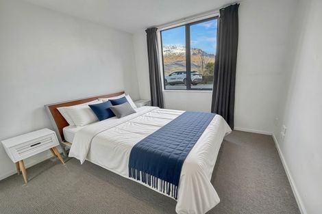 Photo of property in Arno Apartment, 10/8 Mckerrow Place, Sunshine Bay, Queenstown, 9300