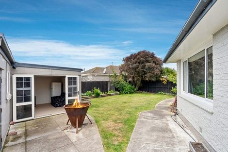 Photo of property in 82 Effingham Street, North New Brighton, Christchurch, 8083
