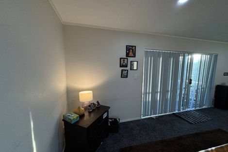 Photo of property in 15 Hinerau Street, Henderson, Auckland, 0612