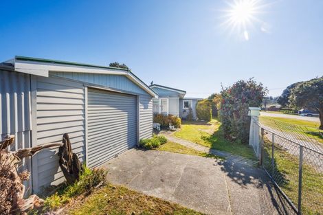 Photo of property in 12 Beach Street, Tangimoana, 4822