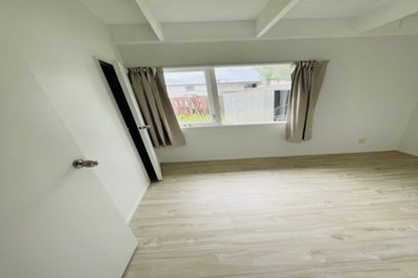 Photo of property in 7/5 Keeling Road, Henderson, Auckland, 0612