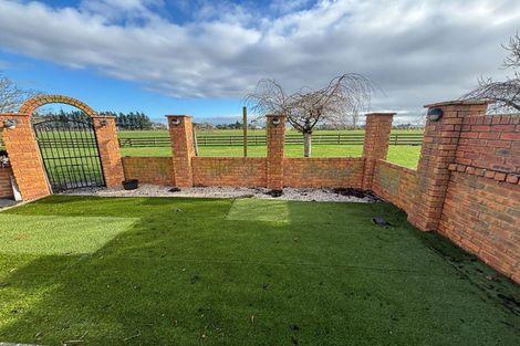 Photo of property in 118 Waimakariri Road, Harewood, Christchurch, 8051