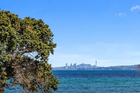 Photo of property in 40a Matakatia Parade, Matakatia, Whangaparaoa, 0930