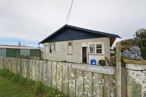 Photo of property in 8 Gisborne Terrace, Opunake, 4616