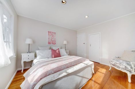 Photo of property in 26 Miller Road, Mangere Bridge, Auckland, 2022