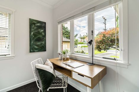 Photo of property in 72 Ngataringa Road, Devonport, Auckland, 0624