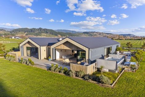 Photo of property in 34 Ohau Gravels Way, Ohau, Levin, 5570