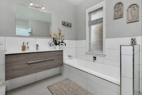 Photo of property in 1 Cochrane Road, Hobsonville, Auckland, 0616