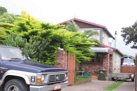 Photo of property in 32 Elizabeth Street, Moera, Lower Hutt, 5010
