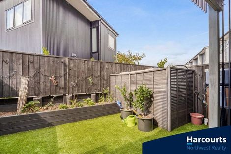 Photo of property in 3 Piko Lane, Hobsonville, Auckland, 0616