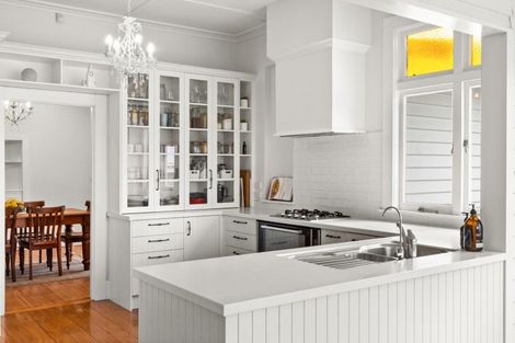 Photo of property in 108 Davis Street, Saint Leonards, Hastings, 4120