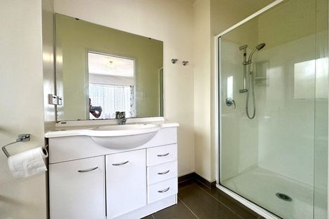 Photo of property in 358 Te Atatu Road, Te Atatu South, Auckland, 0610