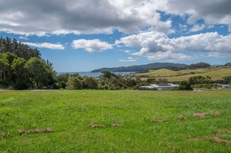 Photo of property in 2 Frazer Place, Coopers Beach, 0420